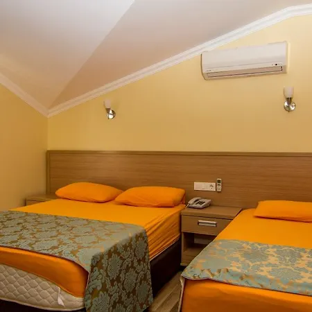 Magic Tulip Hotel 3*