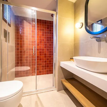 Magic Tulip Szálloda