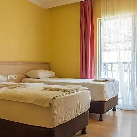 Magic Tulip Hotel 3*