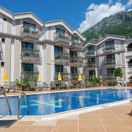 Magic Tulip Hotel 3*