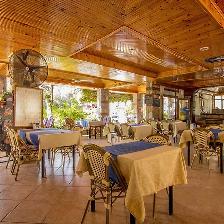 Magic Tulip Szálloda