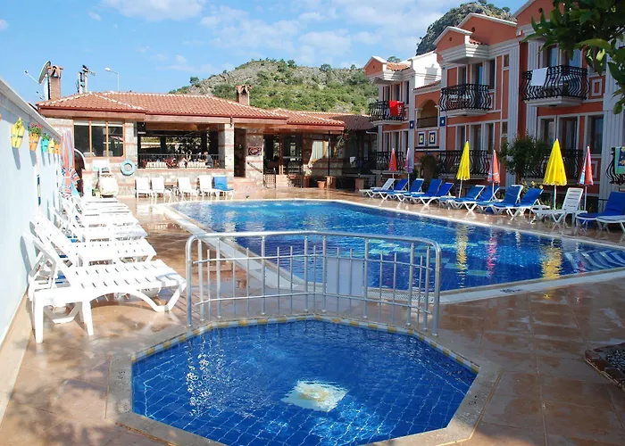 Magic Tulip Hotel 3*