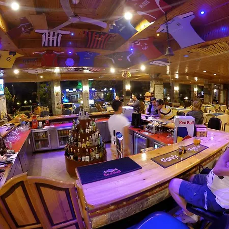 Magic Tulip מלון 3*